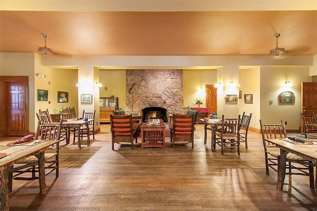 Alps Boulder Canyon Inn Экстерьер фото