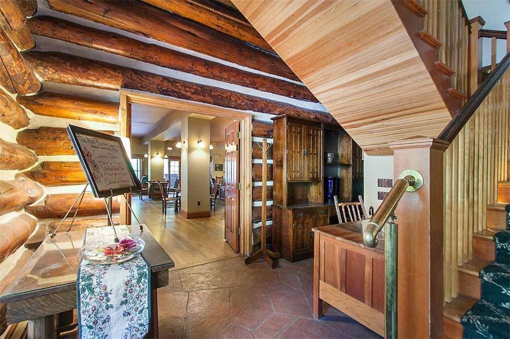 Alps Boulder Canyon Inn Экстерьер фото