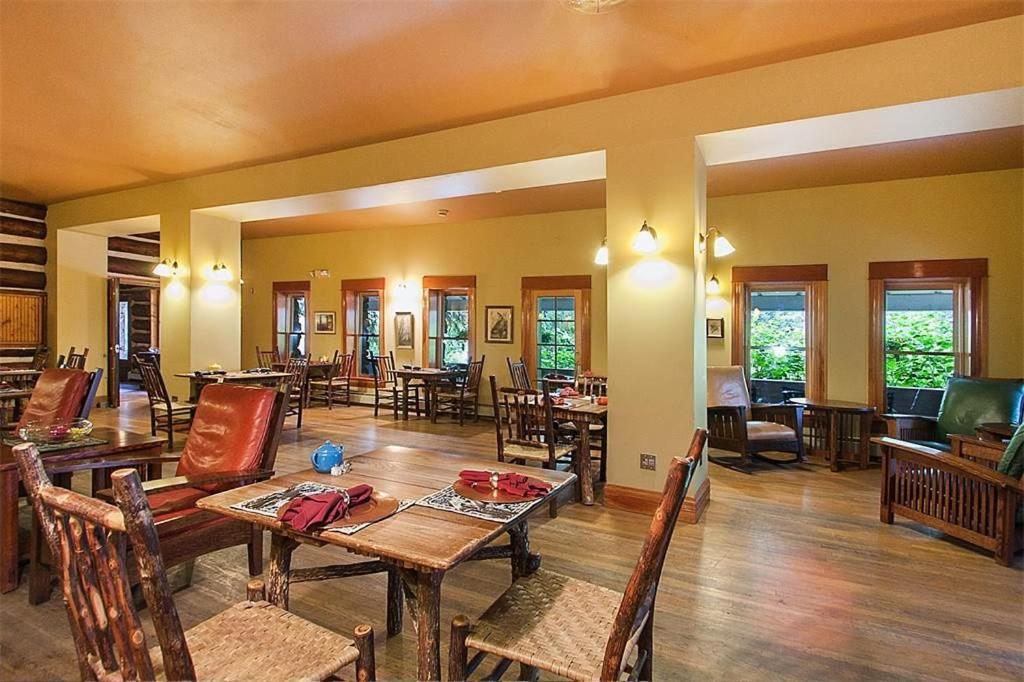 Alps Boulder Canyon Inn Экстерьер фото